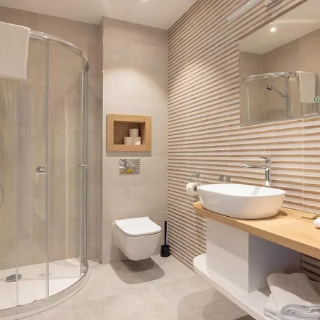 Aparthotel Esencja Warszawy Nowy Swiat Warsaw Exterior photo