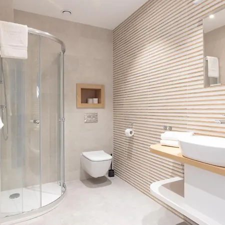 Aparthotel Esencja Warszawy Nowy Swiat Warsaw Exterior photo